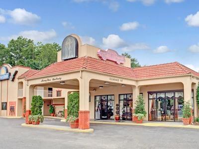 Days Inn By Wyndham Memphis At Graceland Bagian luar foto