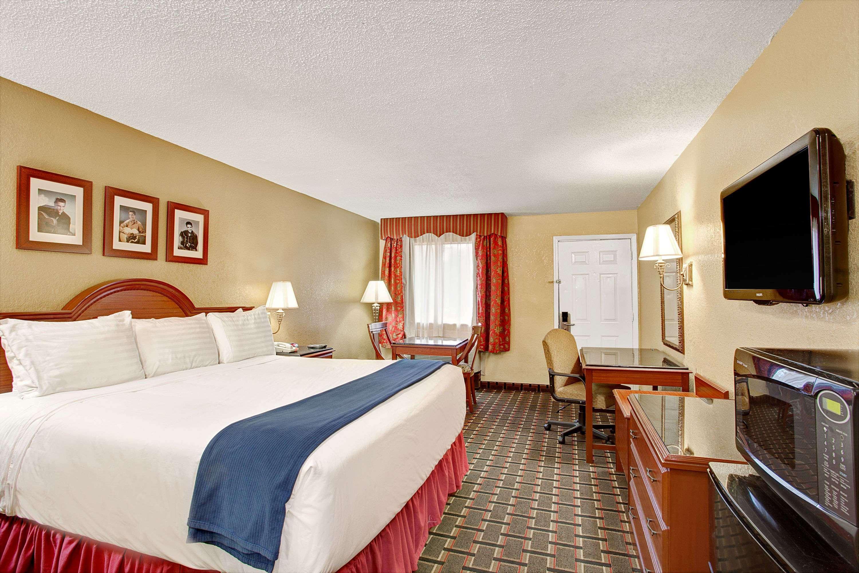 Days Inn By Wyndham Memphis At Graceland Bagian luar foto